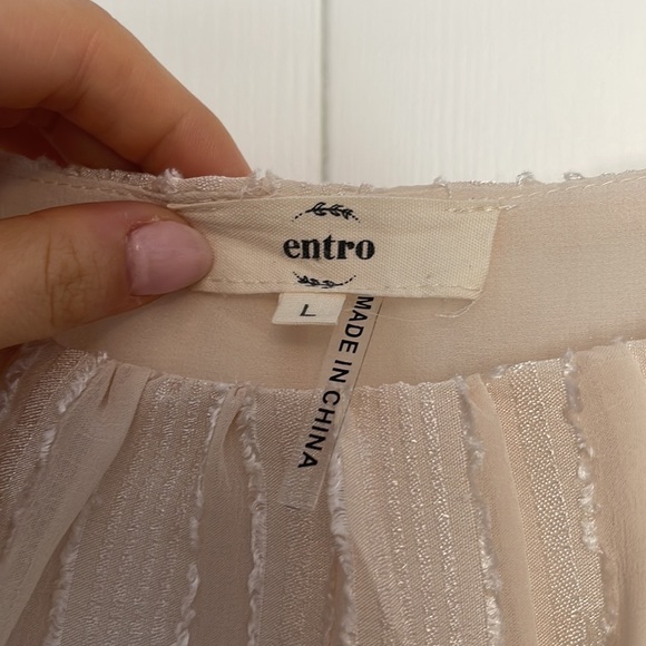 L Entro Ruffle Layered Tank - Picture 4 of 8